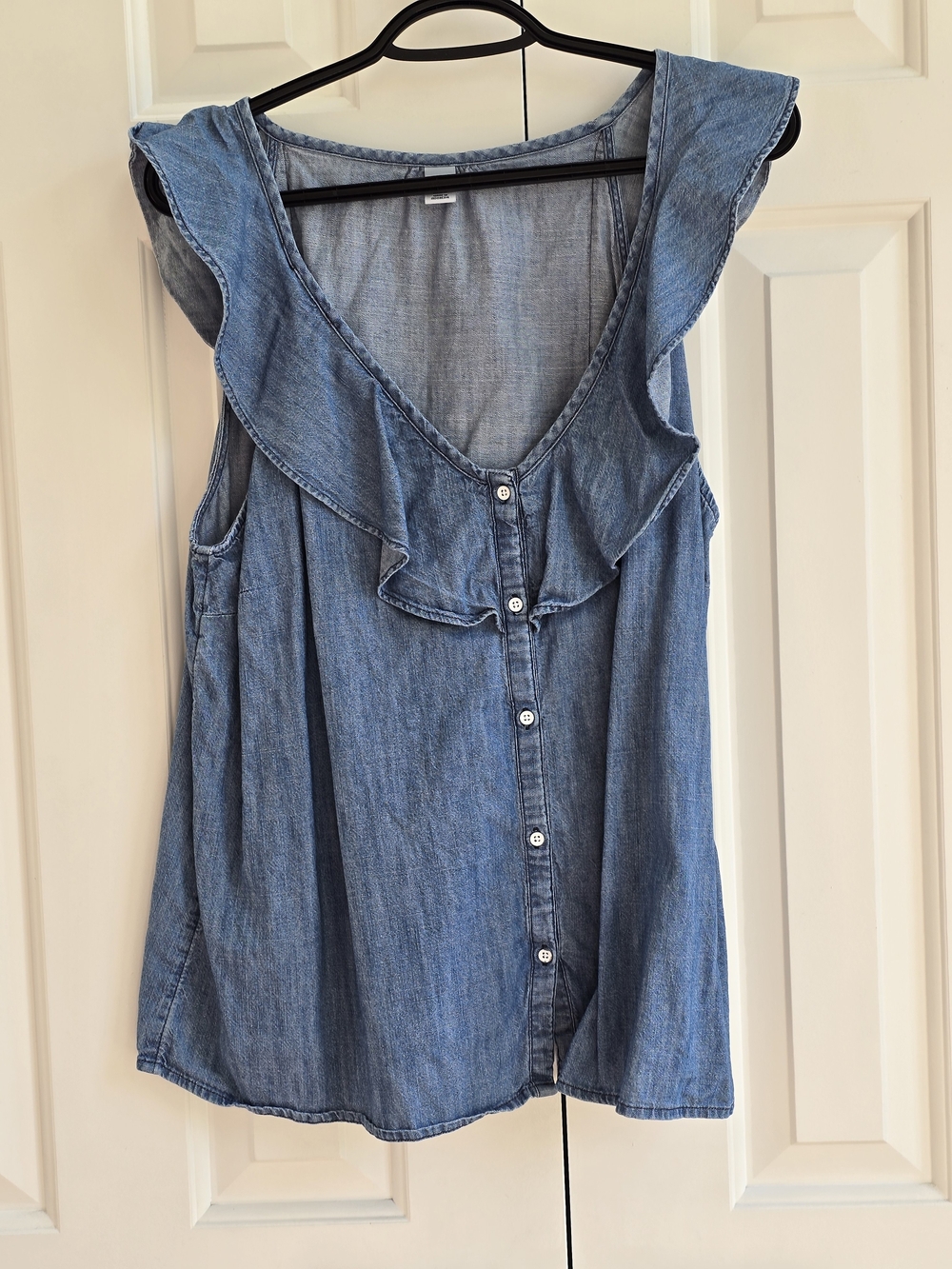 Old Navy Chambray Ruffle-Trim Button-Front Camisole - Blue